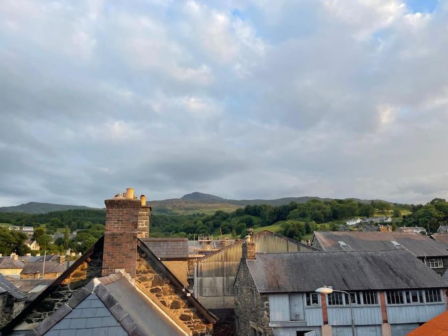 Character Townhouse In Town Centre & Superb Views Villa Dolgellau Eksteriør billede